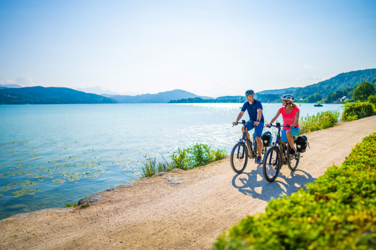 1_Radfahren-entlang-der-Kaerntner-Seenschleife-Woerthersee
